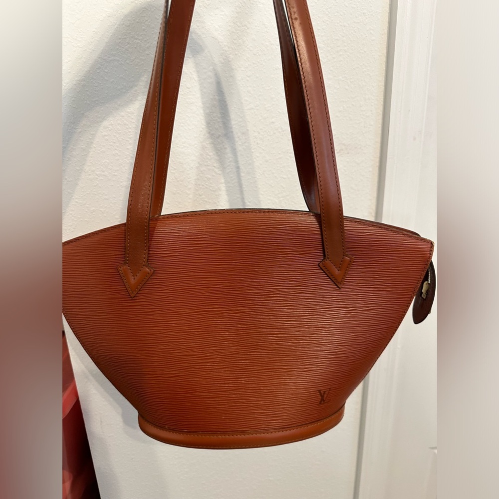 LV Brown Medium Epi Saint Jacques. Great condition!